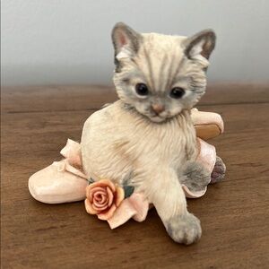 Vintage Kitten with Ballet Slippers Figurine, “Magic of Dance”